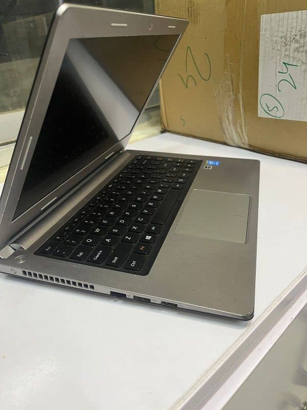 Lenovo Corei3 4th generation 1