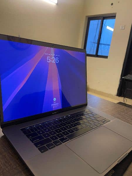 Macbook Pro 2018 32Gb / 512 GB 6