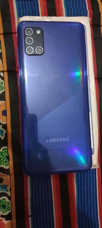 Samsung a31 4 128 0