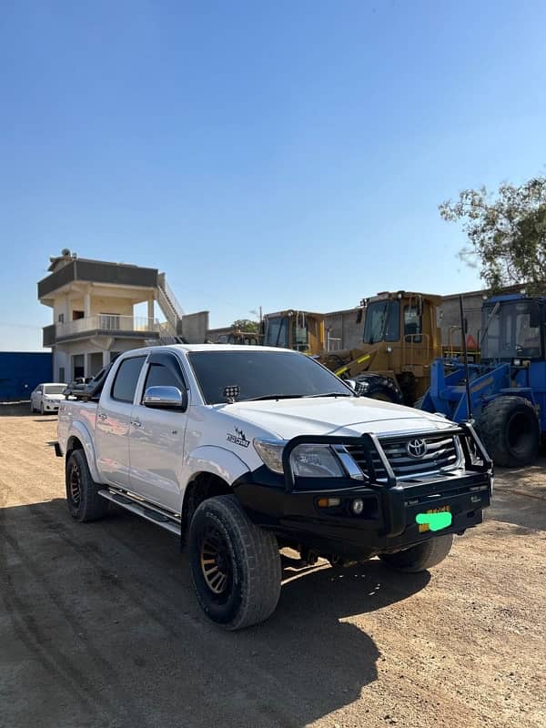 Toyota Hilux 2013 0