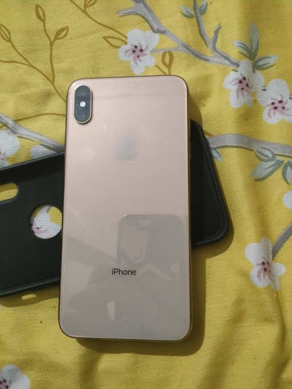 iPhone XS Max condition 10 / 10 gp 64 PTA Proof 0