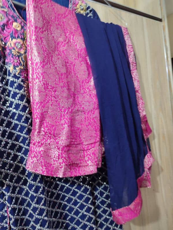 3 pc chiffon and banarsi sequence and embroidered fancy wear navy blue 4