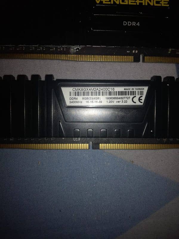 2 CORSAIR VENGEANCE LPX DDR4 RAM FOR SALE 1