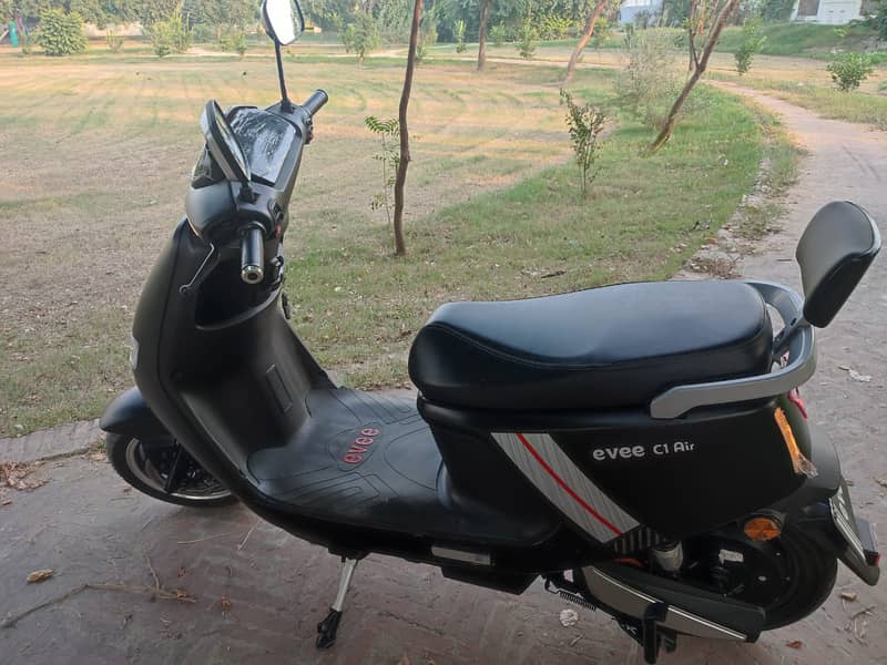 Evee C1 Air Scooty Urgent For Sale | Scooty In Bikes | Scooters 1