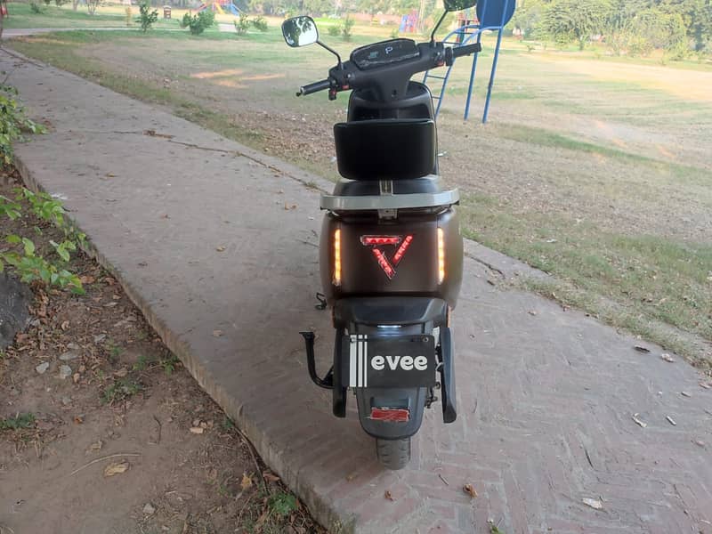 Evee C1 Air Scooty Urgent For Sale | Scooty In Bikes | Scooters 2