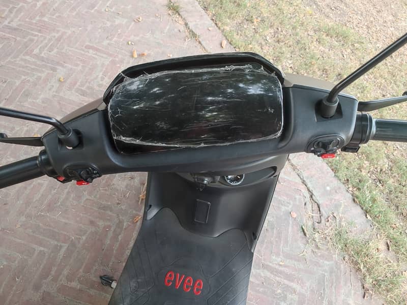 Evee C1 Air Scooty Urgent For Sale | Scooty In Bikes | Scooters 4