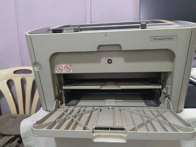 HP Laser jet P1505n 0