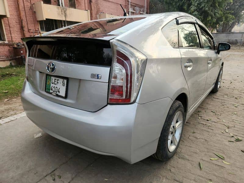 Toyota Prius 2013 11