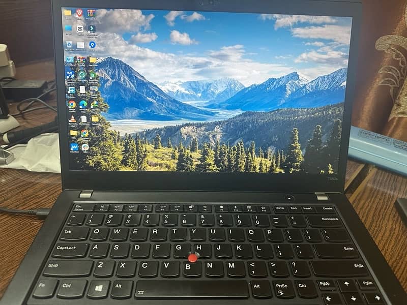 Lenovo T480s • i7 8th • 16GB • 256GB • Org Charger 6