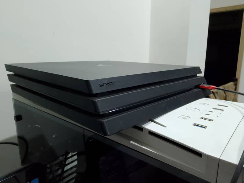 PS4 pro 1tb with 10+ games jailbreak 0