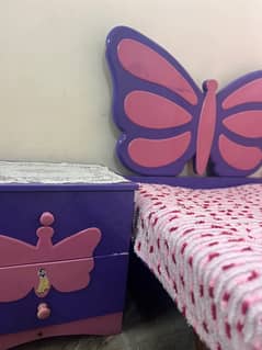 butterfly bed