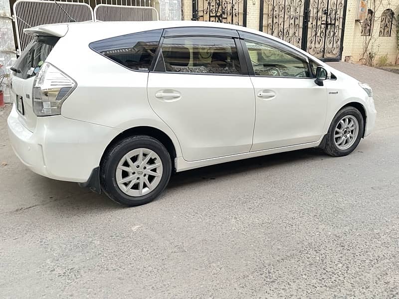 Toyota Alphard Hybrid 2012 Model Excellent Condition 2