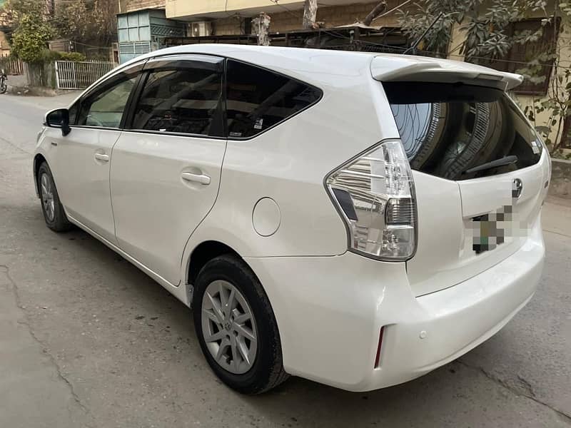 Toyota Alphard Hybrid 2012 Model Excellent Condition 3