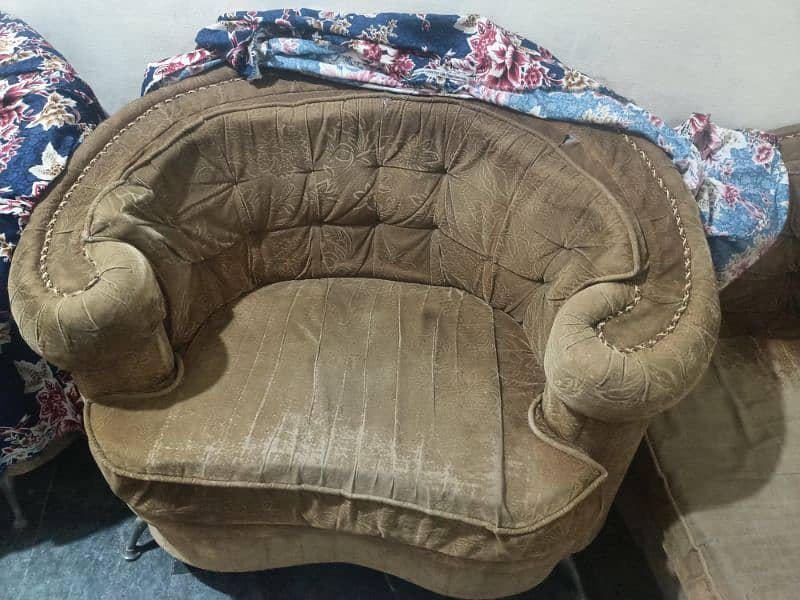 5 seater sofa for sale 0