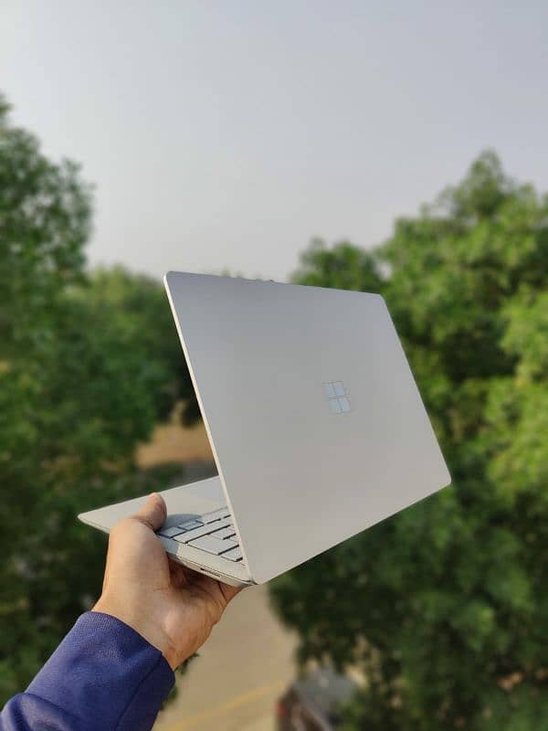 Microsoft Surface Laptop 2 2