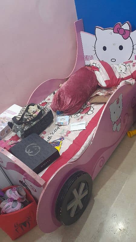 Kids bed for sale 0