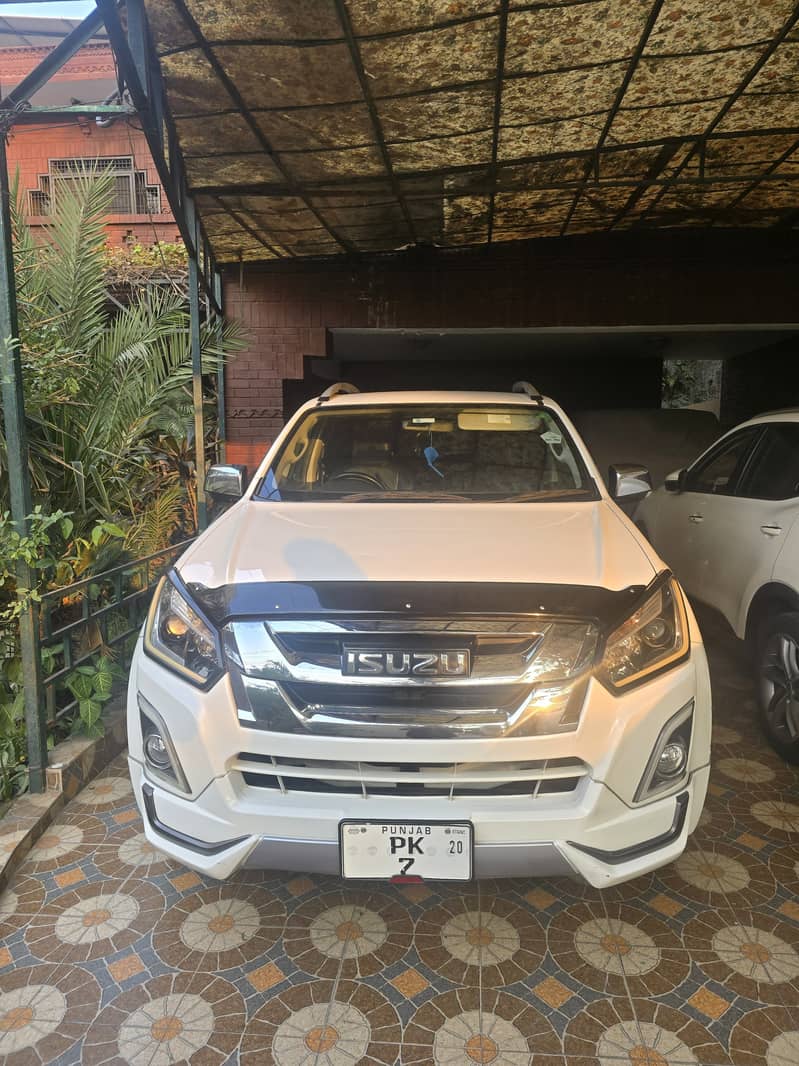 Isuzu D-Max V-Cross 2020 0