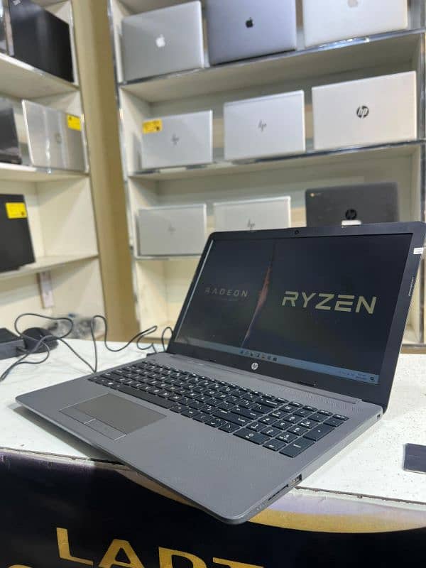 Hp 255 G7 Ryzen 3 3200u Gameing laptop dedicated gpu 4