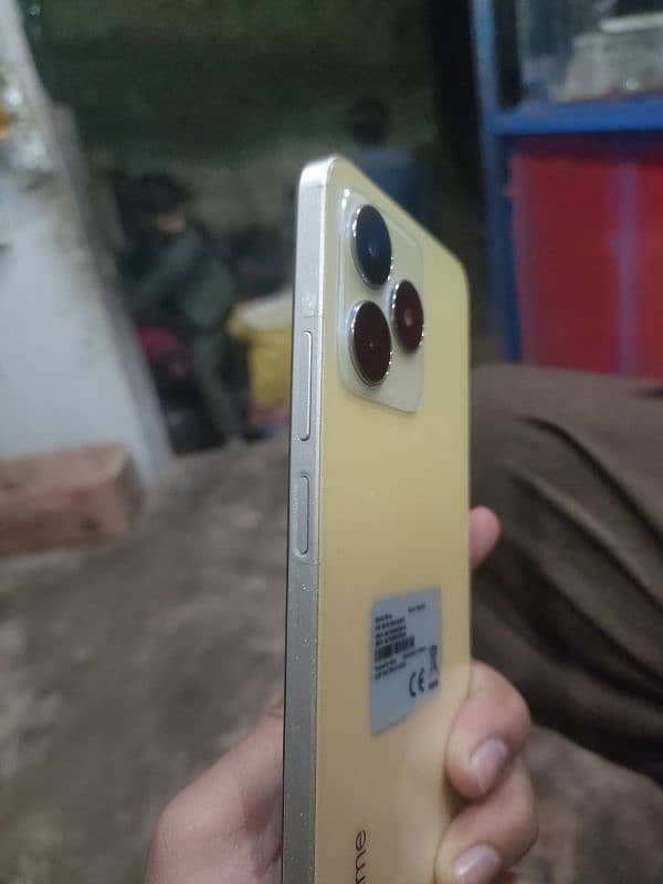 realme c53  6/128 2