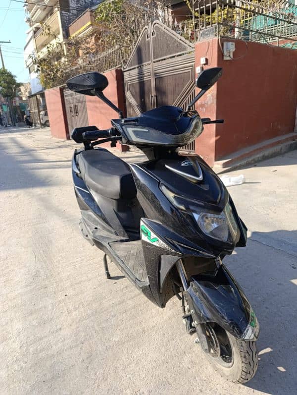 YJ Future electric Scooty ( Model   2022) 0