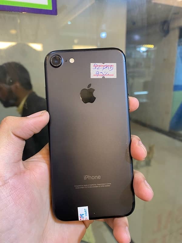 iPhone 7 (non pta ) 4 month sim time water pack 3