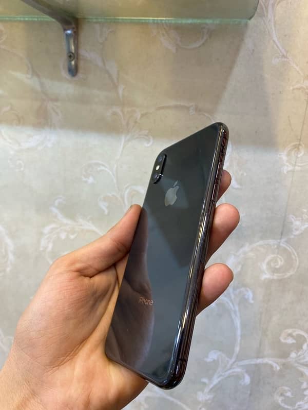 iPhone x (non pta ) 10/10 condition 1