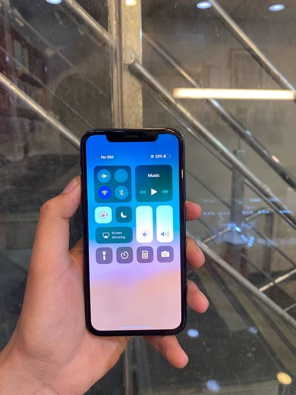 iPhone x (non pta ) 10/10 condition 3