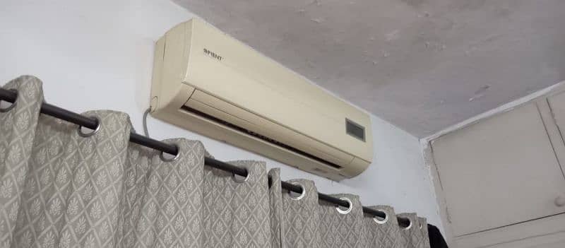 1.5 ton orient split AC Non-Inverter running condition 1