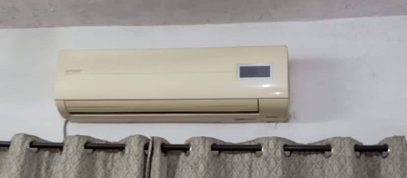 1.5 ton orient split AC Non-Inverter running condition 4