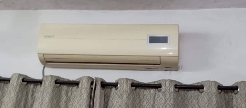 1.5 ton orient split AC Non-Inverter running condition 5