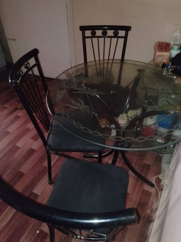 Dining table for sell 0