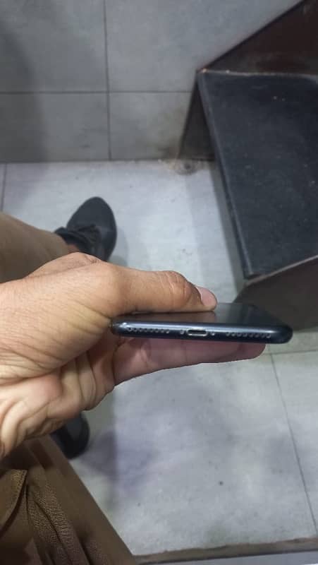 iphone7+ urgent sell 03.09. 1272.404 2