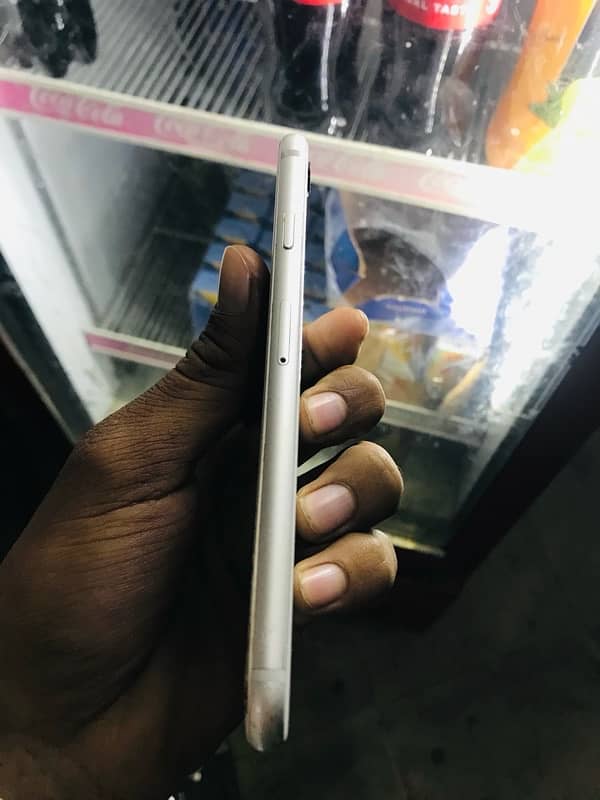 iPhone 8 64gb white color 1