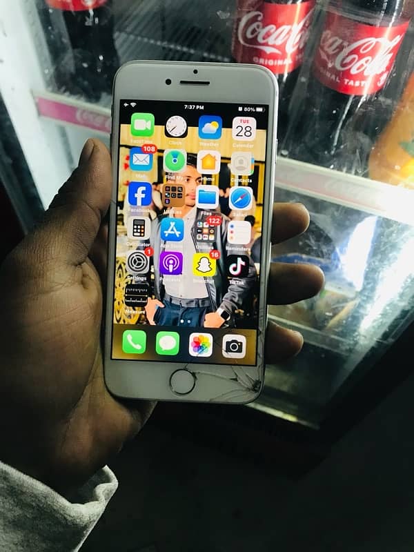 iPhone 8 64gb white color 4