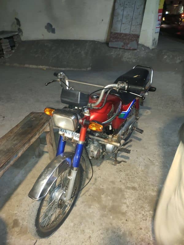 CD 70 honda multan num copy later ok model  2013/14 0