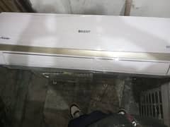 1.5ton Orient Ultron DC inverter heat and cool condition 10 by 10