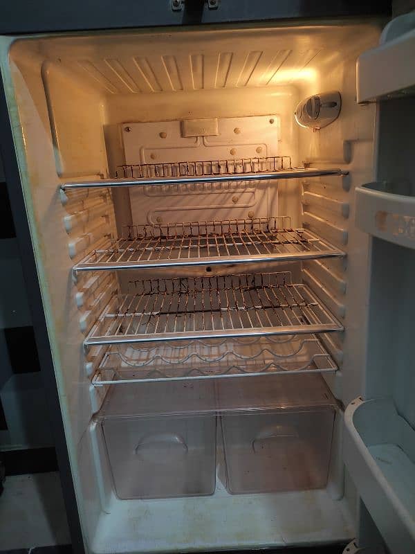 ORIENT Fridge/New condition 2