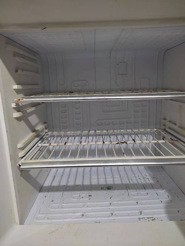 ORIENT Fridge/New condition 3