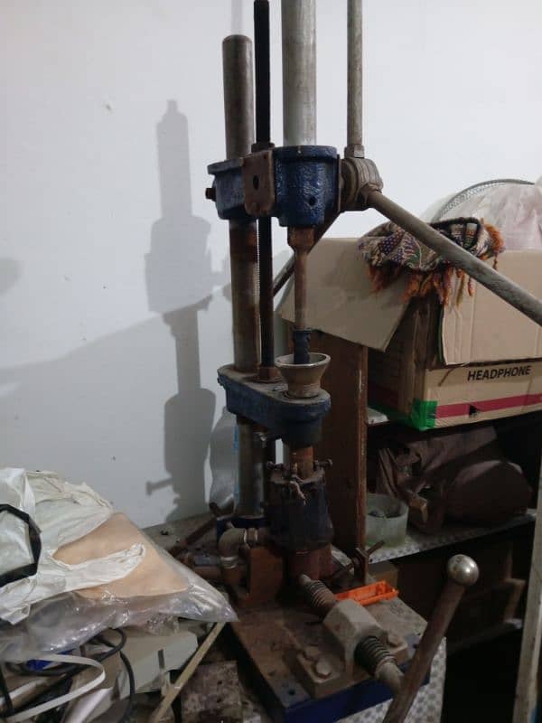 Hand Molding Machine No. 3 1