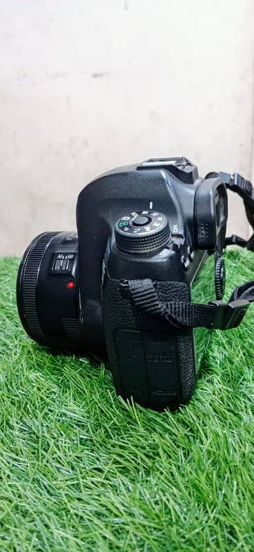 canon 6D 50. MM STM lens batry chargr 2