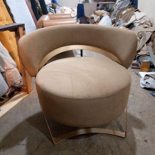 Making premium quality sofa set and dinning chair 3