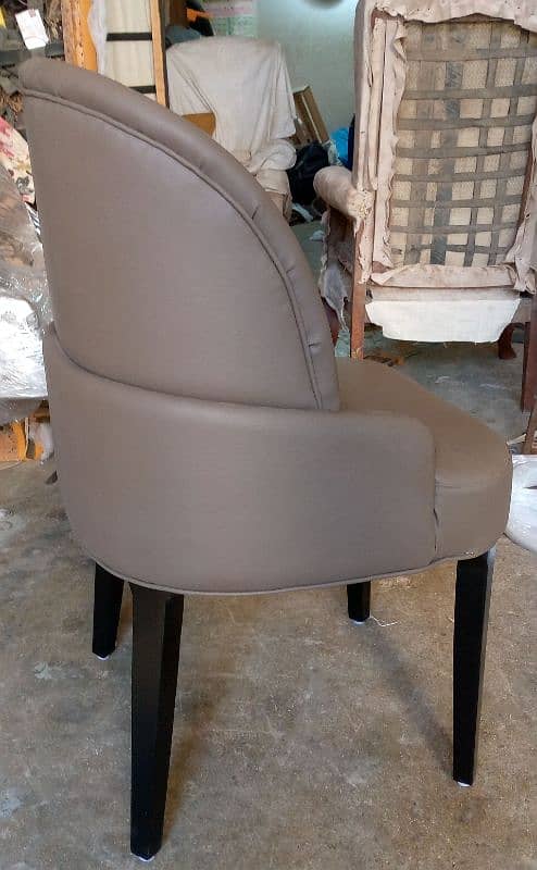 Making premium quality sofa set and dinning chair 16