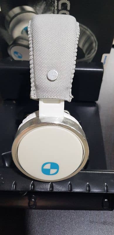 Philips Oneill Headphone 6