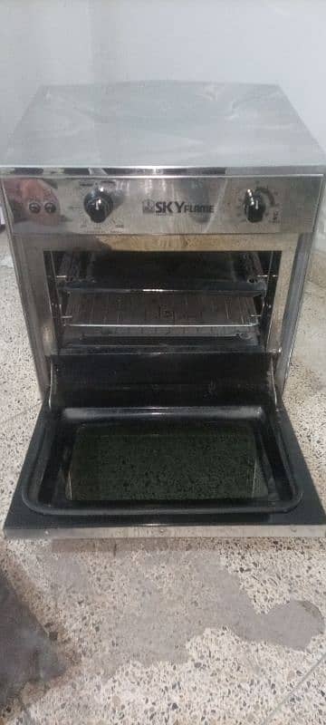 skyflame electric and gas oven slightly used 9.5/10 condition 0