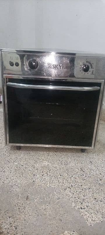 skyflame electric and gas oven slightly used 9.5/10 condition 1