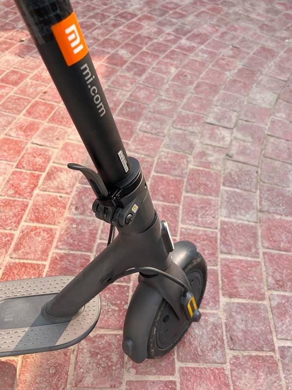 Mi Electric Scooter 1S 4