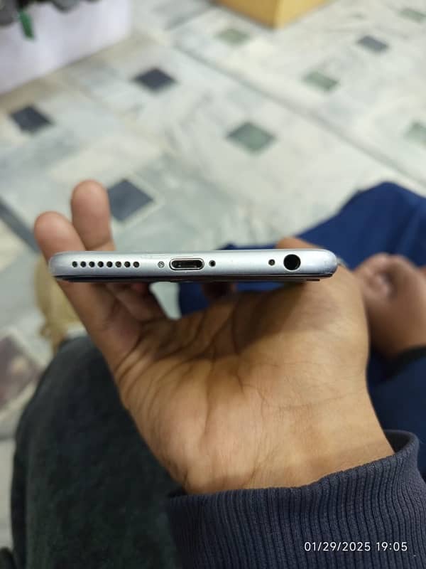 iphone 6s plus PTA proved 64gb 6