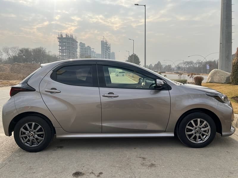 Toyota Yaris 2021 hatchback 4