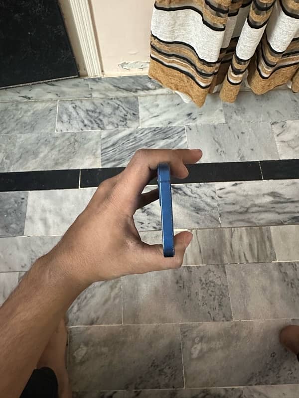 iPhone 12 urgent sale 3