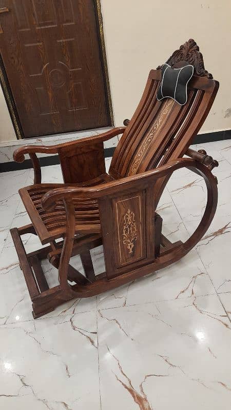 Pure wooden rocking chair 1